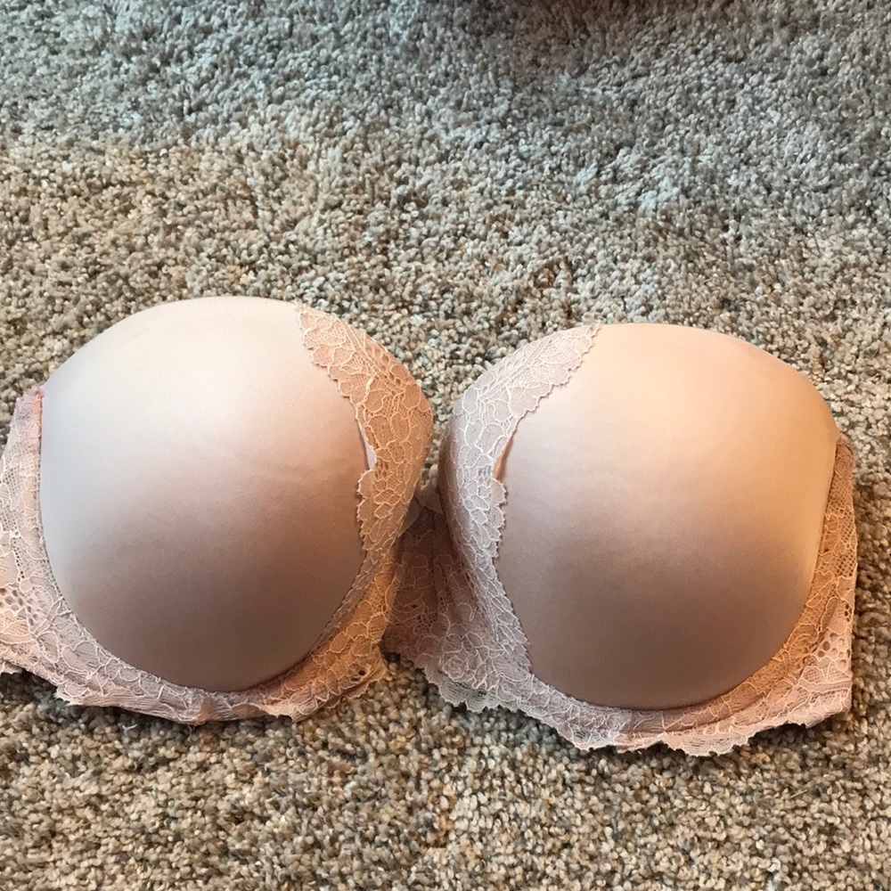 Victoria Secrete Bra size 32DD